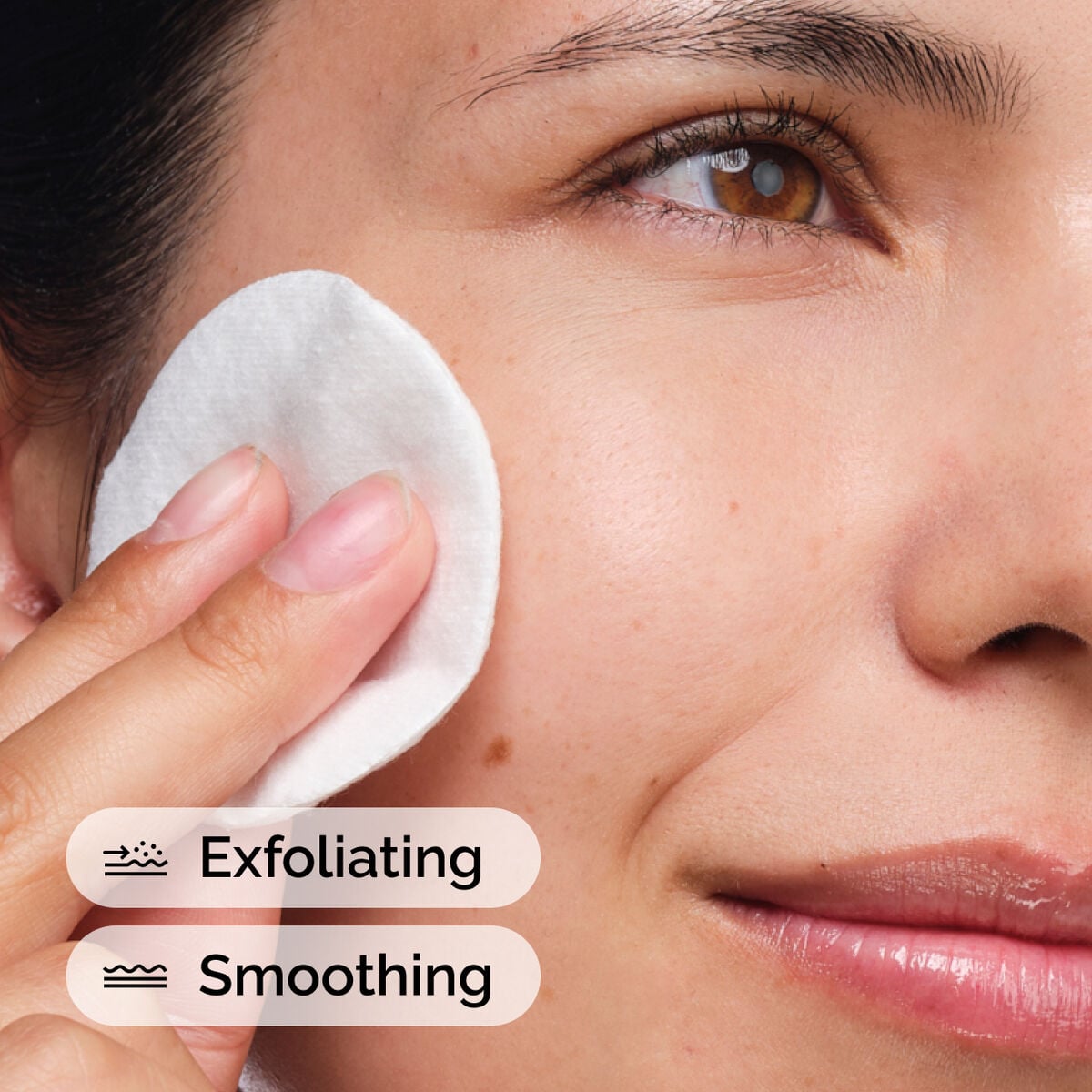 glycolic-acid-7-exfoliating-toner-m4 ord-glycolic-acid-exfoliating-toner-model-application-with-benefits.jpg